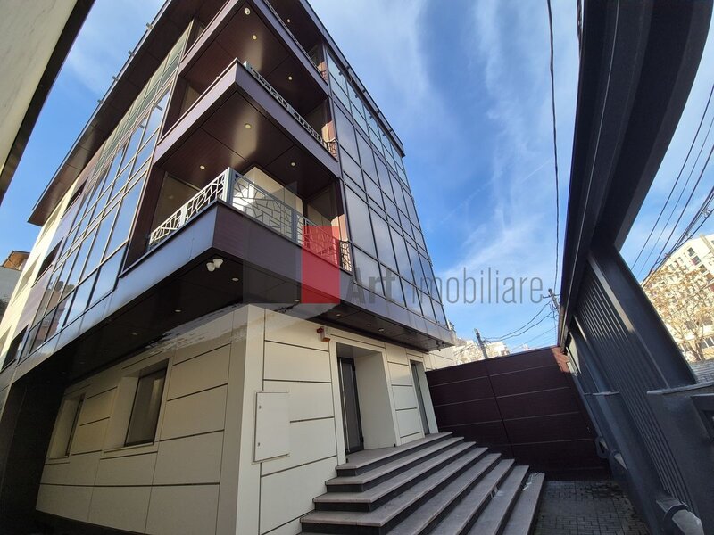 Timisoara Spatiu comercial de inchiriat in zona Plaza/Blvd Timisoara